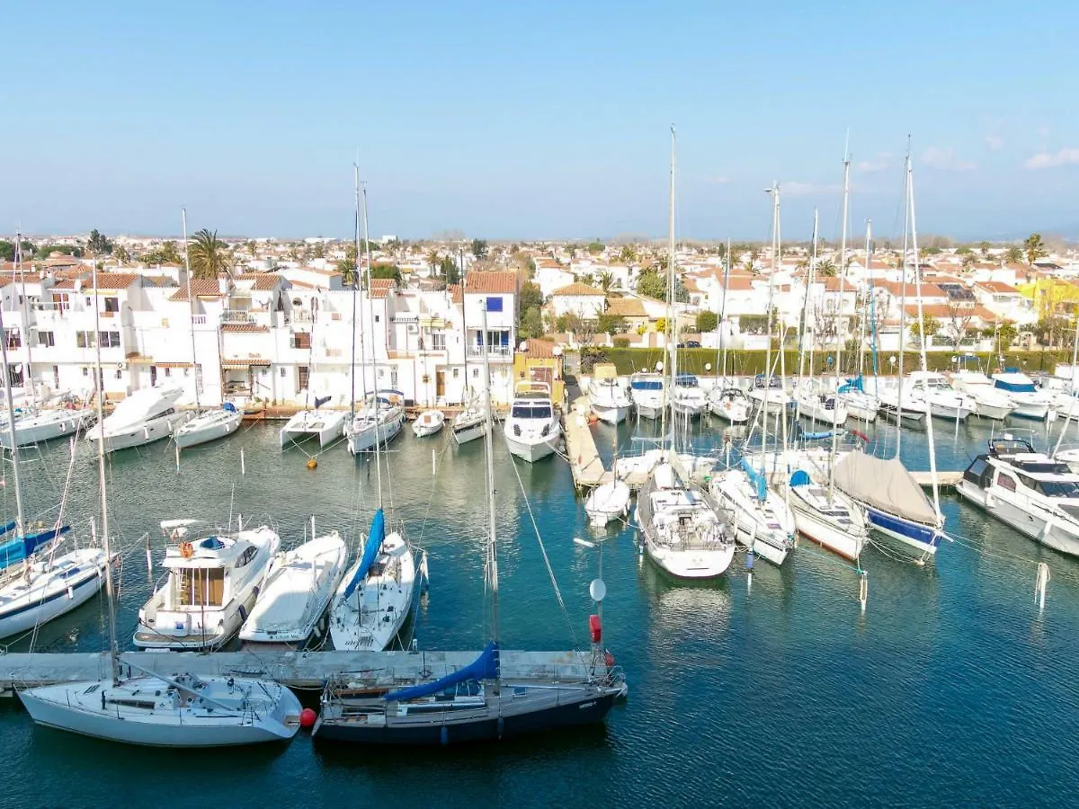 Port Grec Apartman Empuriabrava